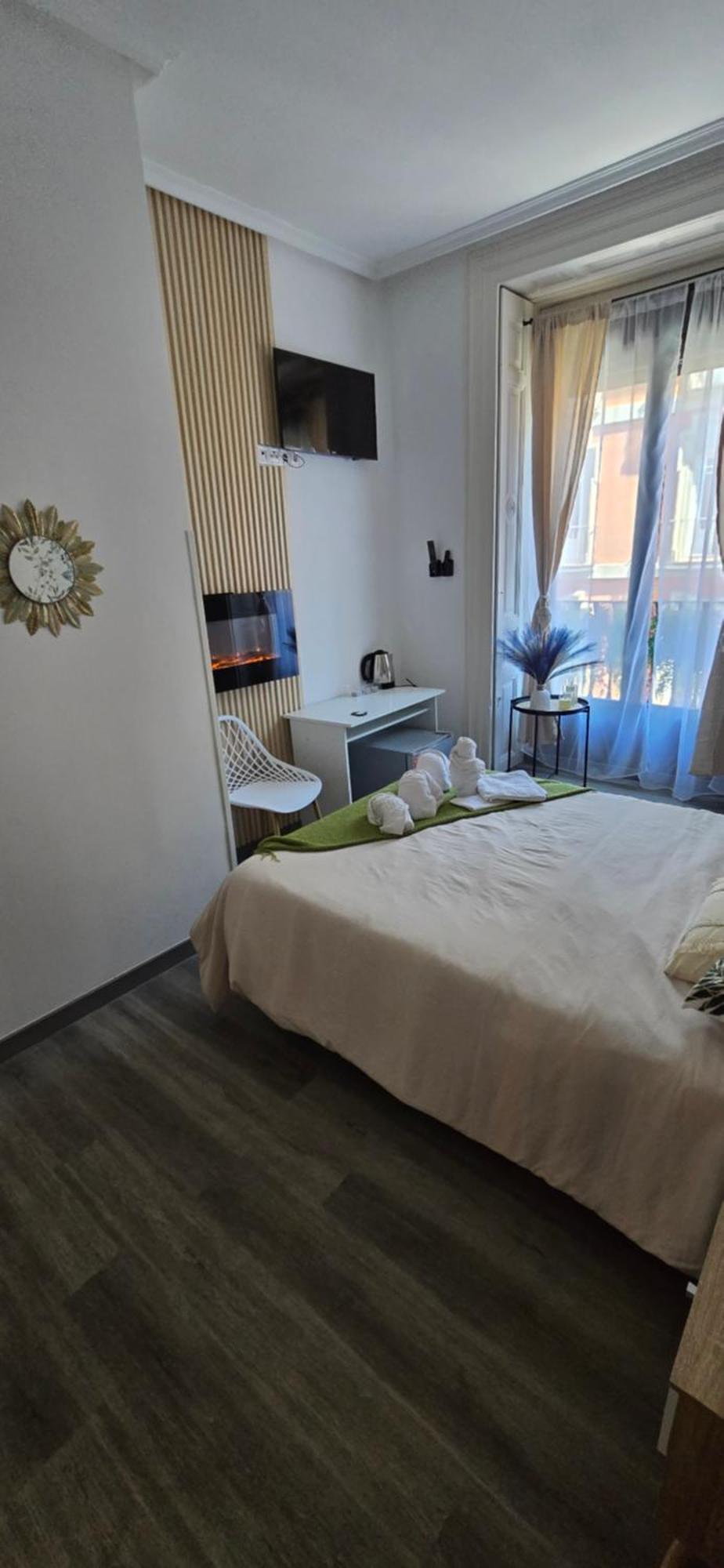 Habitaciones Universal Мадрид Екстер'єр фото