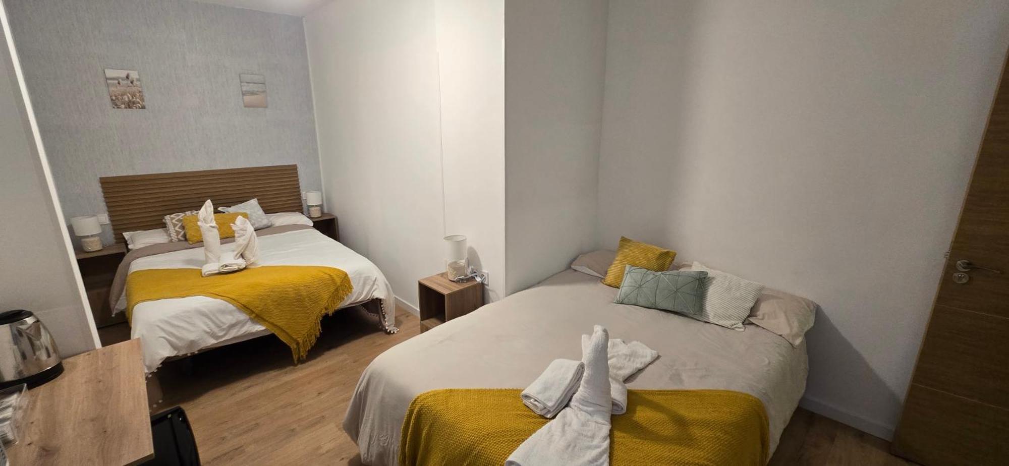 Habitaciones Universal Мадрид Екстер'єр фото
