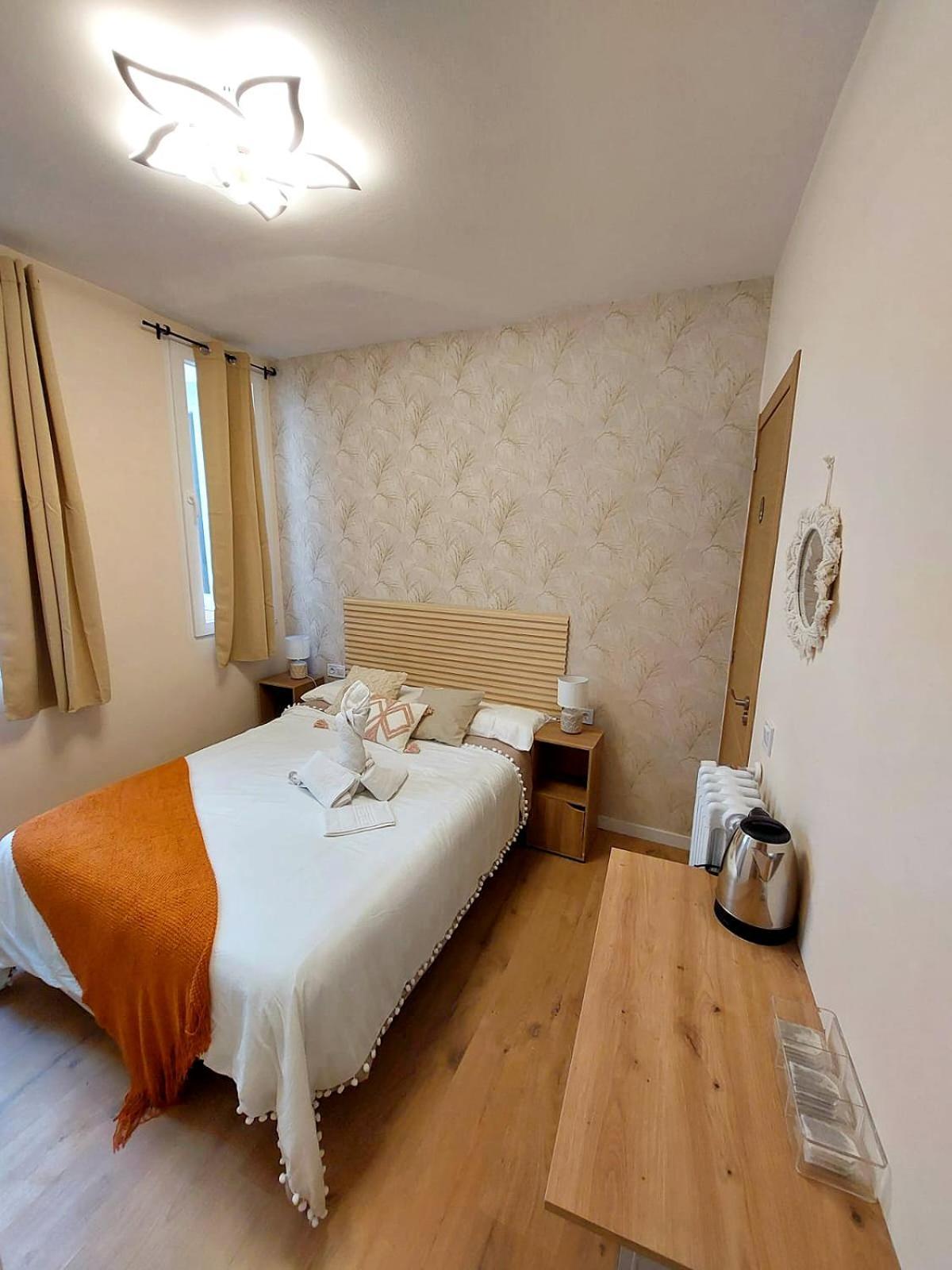 Habitaciones Universal Мадрид Екстер'єр фото