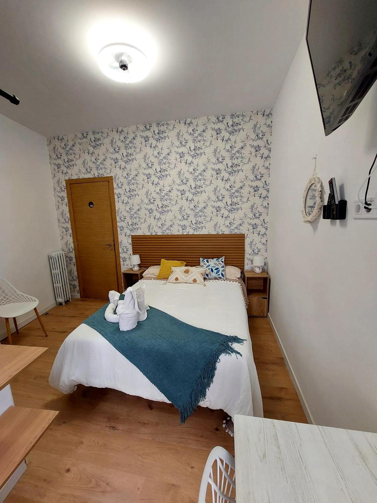Habitaciones Universal Мадрид Екстер'єр фото