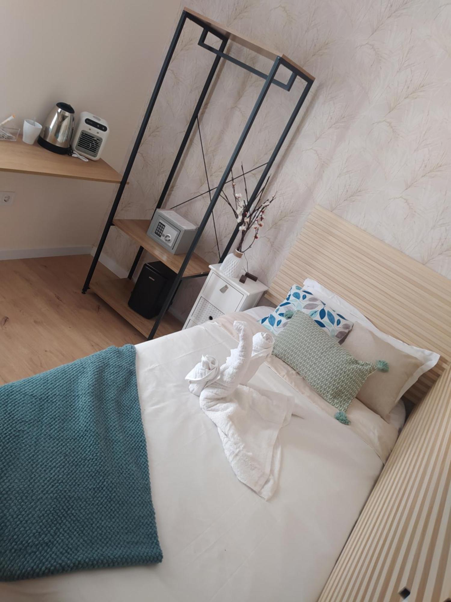 Habitaciones Universal Мадрид Екстер'єр фото