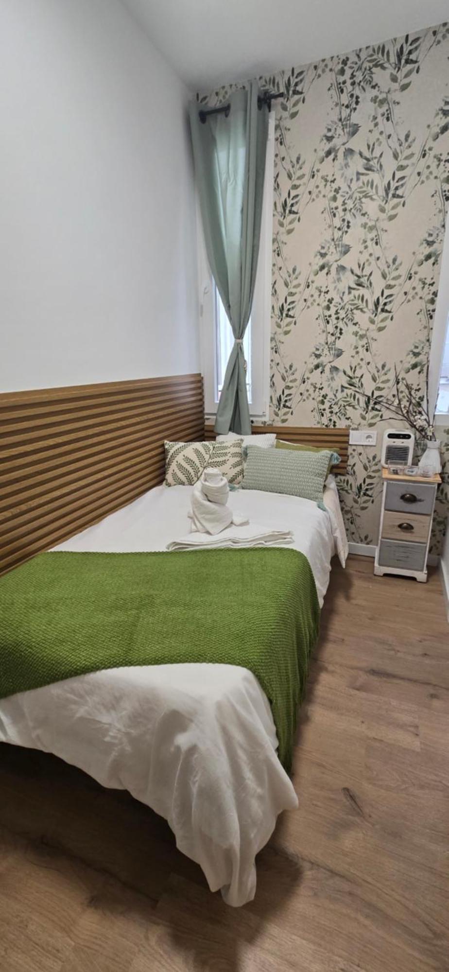 Habitaciones Universal Мадрид Екстер'єр фото